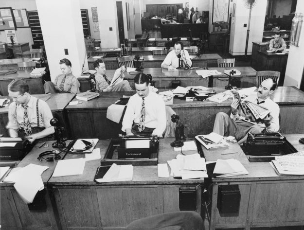 Was ist ein Newsroom? Die erste Anlaufstelle für Journalisten ist der Newsroom.